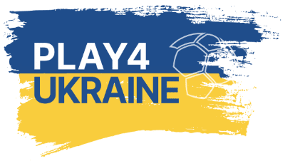 Un fond bleu et jaune de style paintbrush avec les mots PLAY4 UKRAINE en texte gras. Une silhouette partielle d'un ballon de football apparaît dans le coin supérieur droit, évoquant l'esprit des maillots de football personnalisés et la fierté de l'équipe.