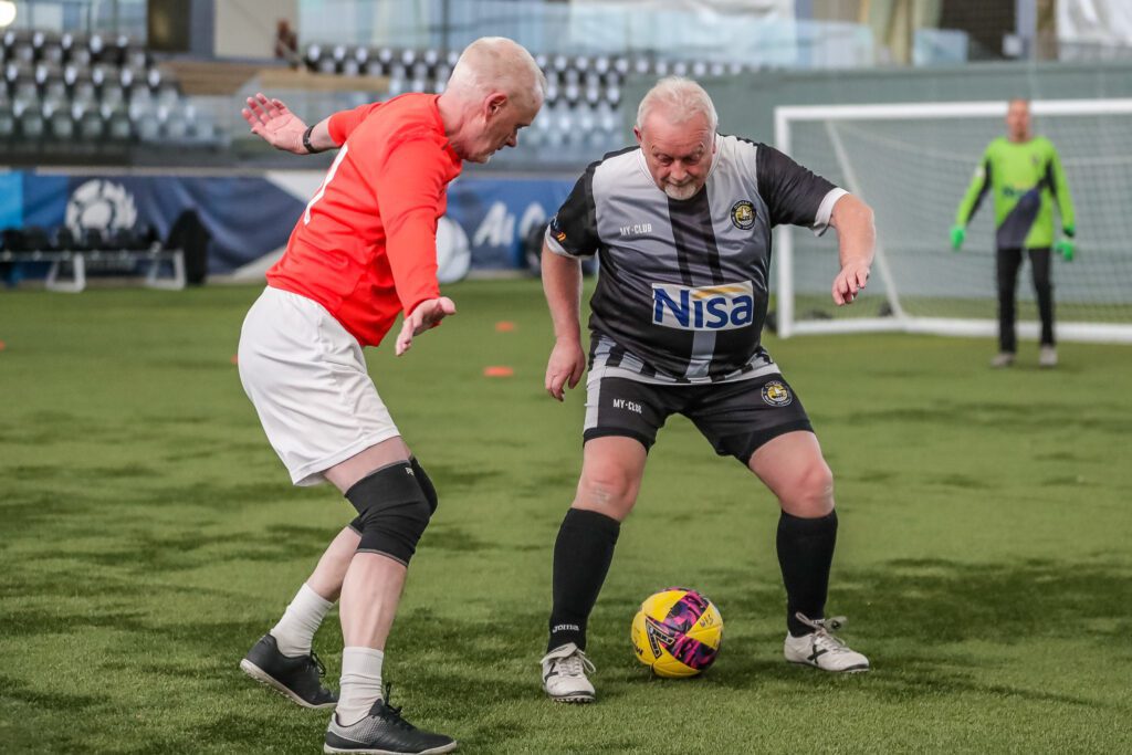 Gran kit , fantástica sublimación y la claridad de los logotipos y nombres de los patrocinadores Esperamos con interés la compra de más kit de este año con seguridad Richard DWFC Administración