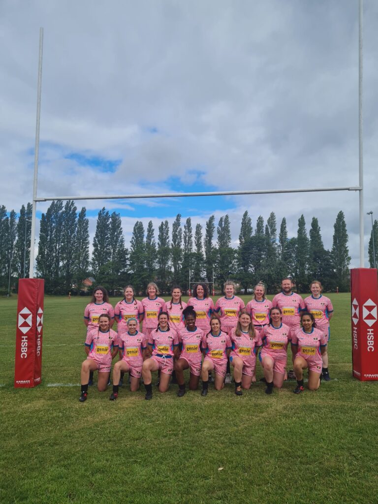 Nos lo pasamos genial diseñando un kit brillante y atrevido para llevarnos de gira, y el equipo nos ayudó mucho con el proceso y nos ayudó con todas las tareas que había que hacer. Muchas gracias.