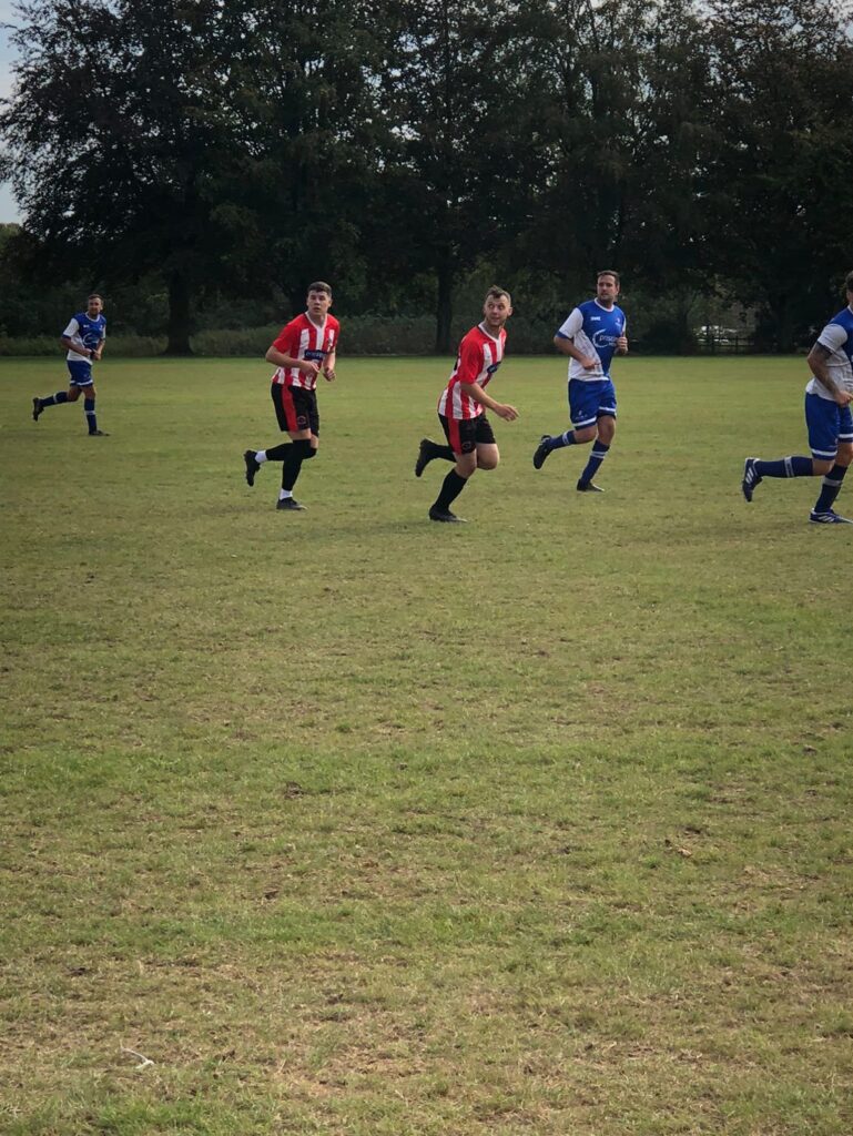 MyClub ofrece un servicio fantástico, proporcionando equipos a medida a precios muy competitivos.