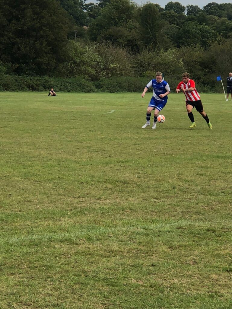 MyClub ofrece un servicio fantástico, proporcionando equipos a medida a precios muy competitivos.